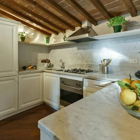 Apartment Tiepolo Romantic Penthouse In The Oltrarno