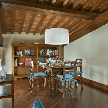 Apartment Tiepolo Romantic Penthouse In The Oltrarno Florence