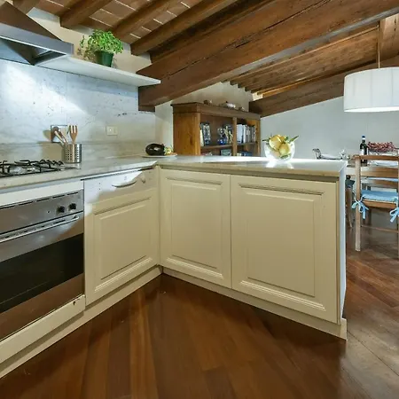 Apartment Tiepolo Romantic Penthouse In The Oltrarno *