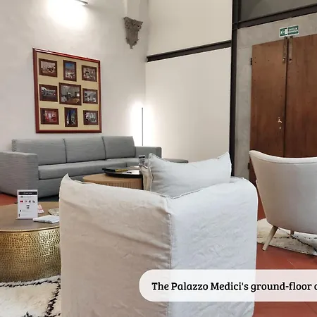 Tiepolo Romantic Penthouse In The Oltrarno Apartment *